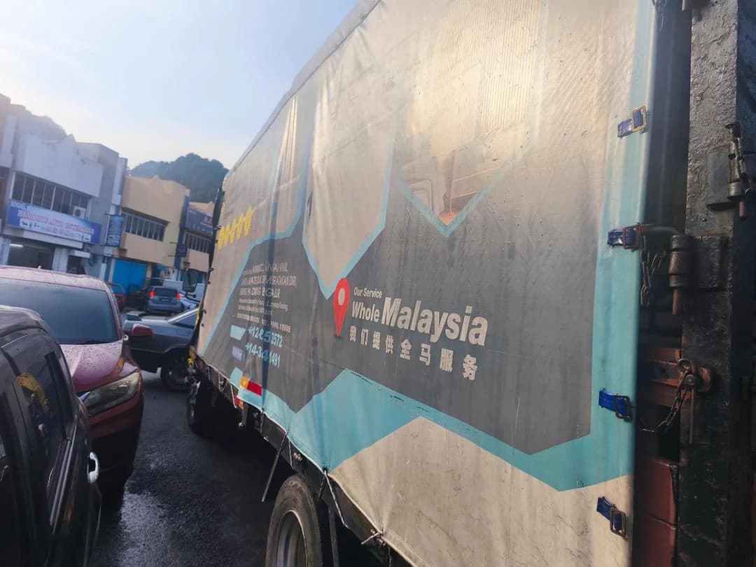 Isuzu Light Truck BDM 7500 KG | Cab-Over Design, Covered Bed - Thumbnail 4