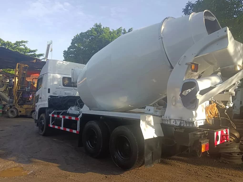 HINO | Concrete Mixer Truck | 700 Series Profia | Used - Image 4