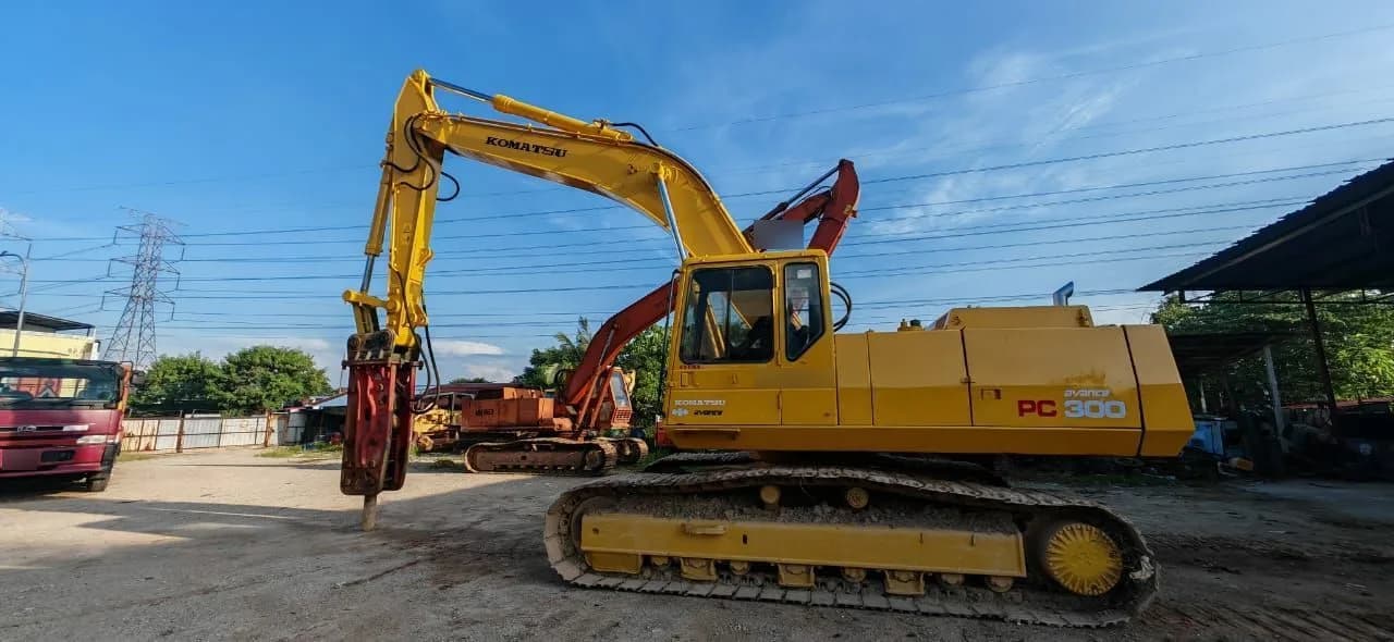 KOMATSU | Excavator | PC300LC-5 | 2010 | Used - Image 5