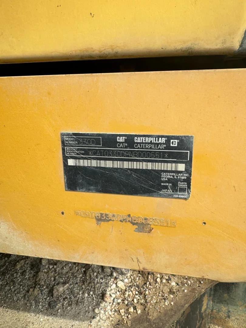 Caterpillar | Excavator | 330D | CAT0330DPNBD00551 | Heavy-duty construction equipment - Image 1