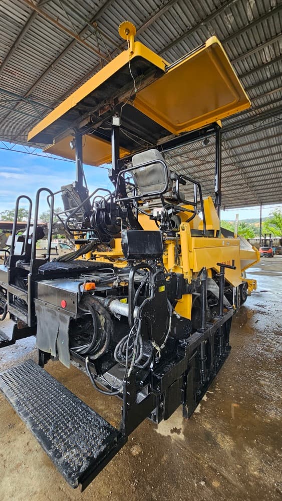 Caterpillar AP655D Wheel Asphalt Paver Truck - 2013, Used, Good Condition - Image 6