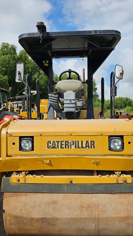 Caterpillar CB434D Roller Compactor for Sale – Used, 2011, Good Condition - Image 5