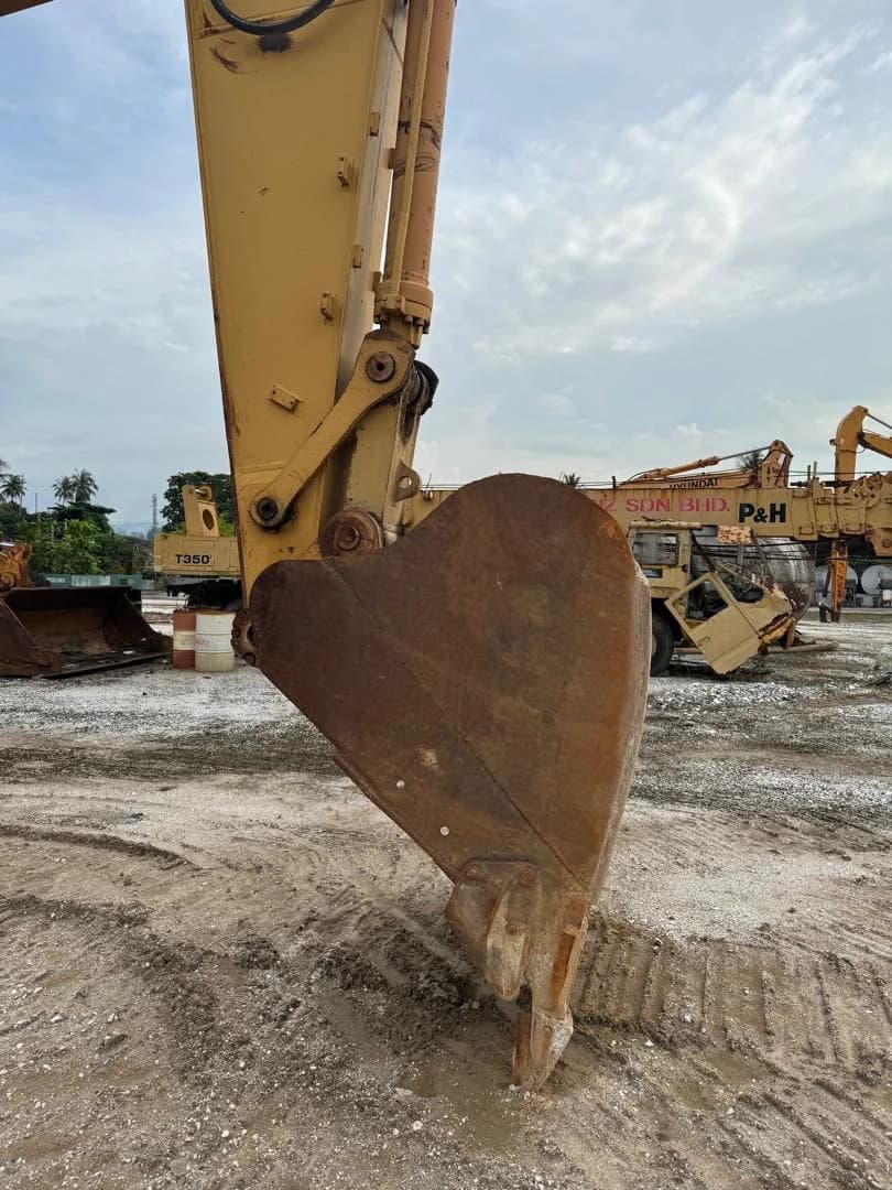 Caterpillar | Excavator | 330D | CAT0330DPNBD00551 | Heavy-duty construction equipment - Image 9