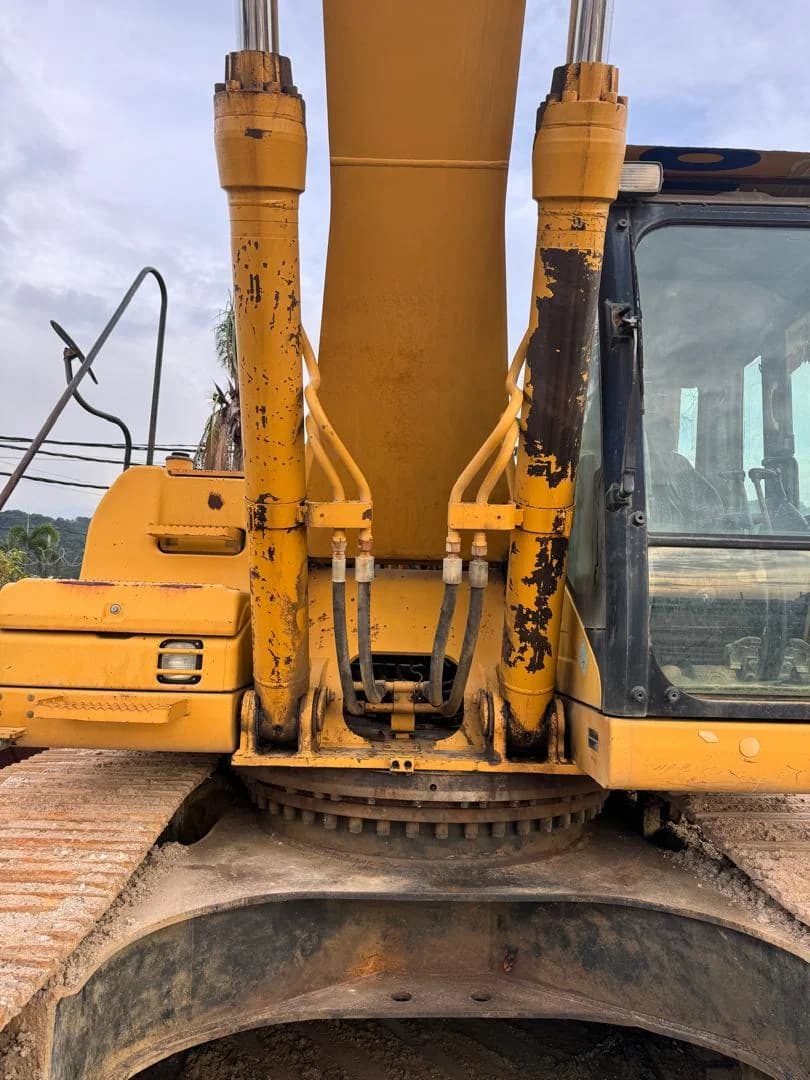 Caterpillar | Excavator | 330D | CAT0330DPNBD00551 | Heavy-duty construction equipment - Image 13