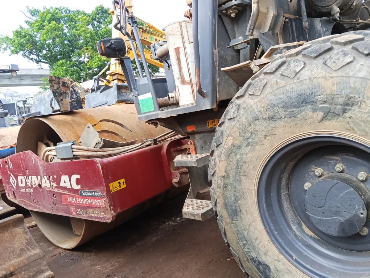 Dynapac | Compactor | CA30D | 2021 | Used | CP87 -- Under Repair - Image 1