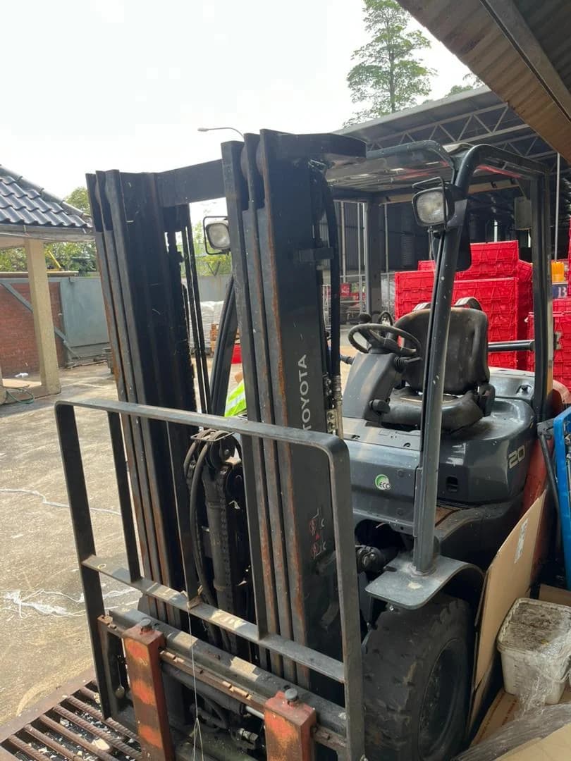 Toyota | Forklift | 32-8FG20 | 2018 | Used -- Hydraulic Leaking, Overheat, Cannot Start - Image 4