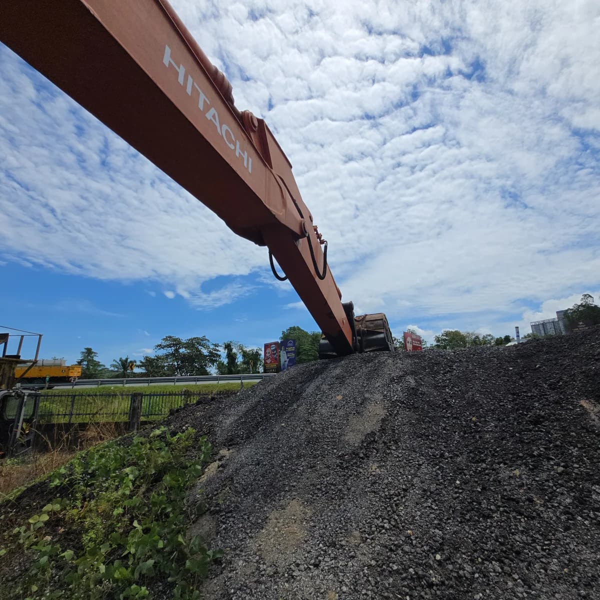 HITACHI | Excavator | EX200 | 2016 | Unregistered -- No Documents - Image 8