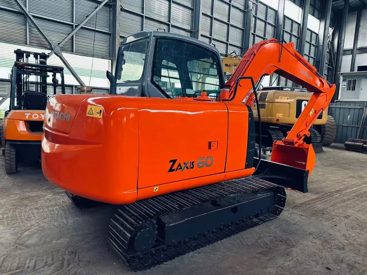 Hitachi | Excavator | ZX60 | Used --> Refurbished - Image 4
