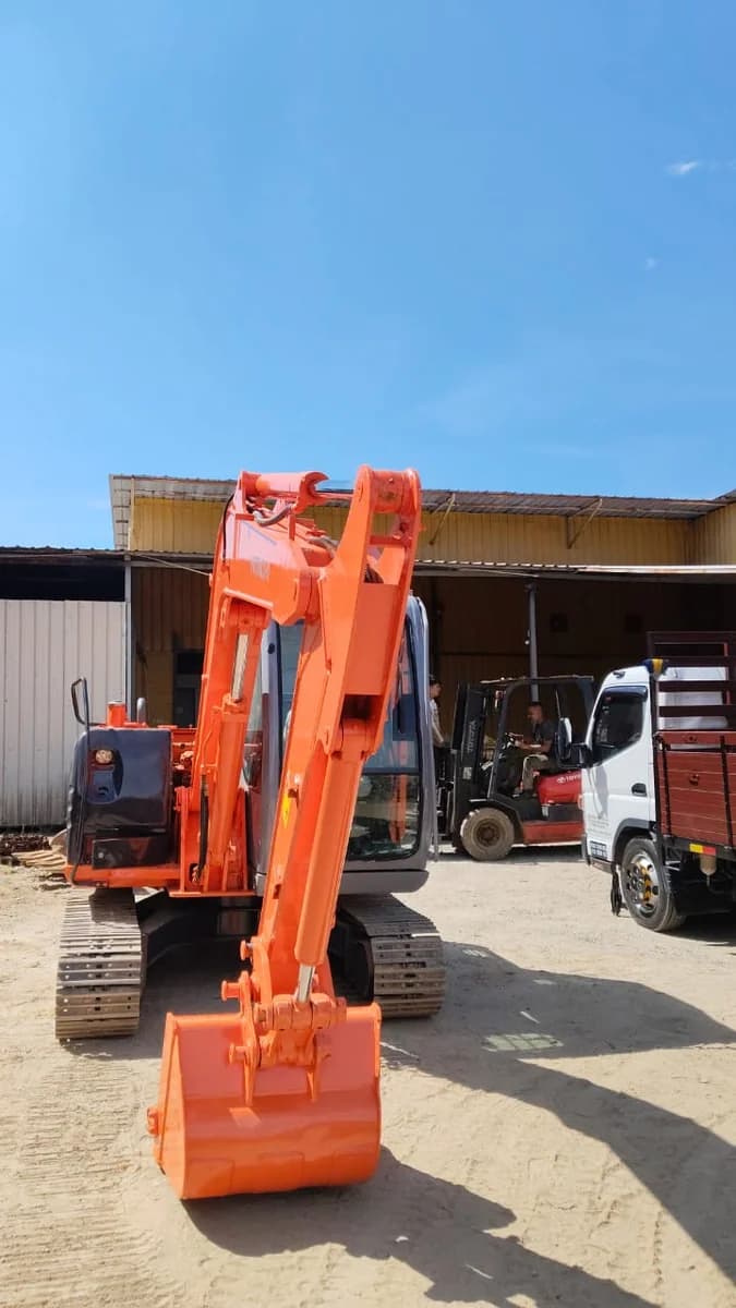 Hitachi | Excavator | ZX60 | Used -- Unfurbished - Image 6