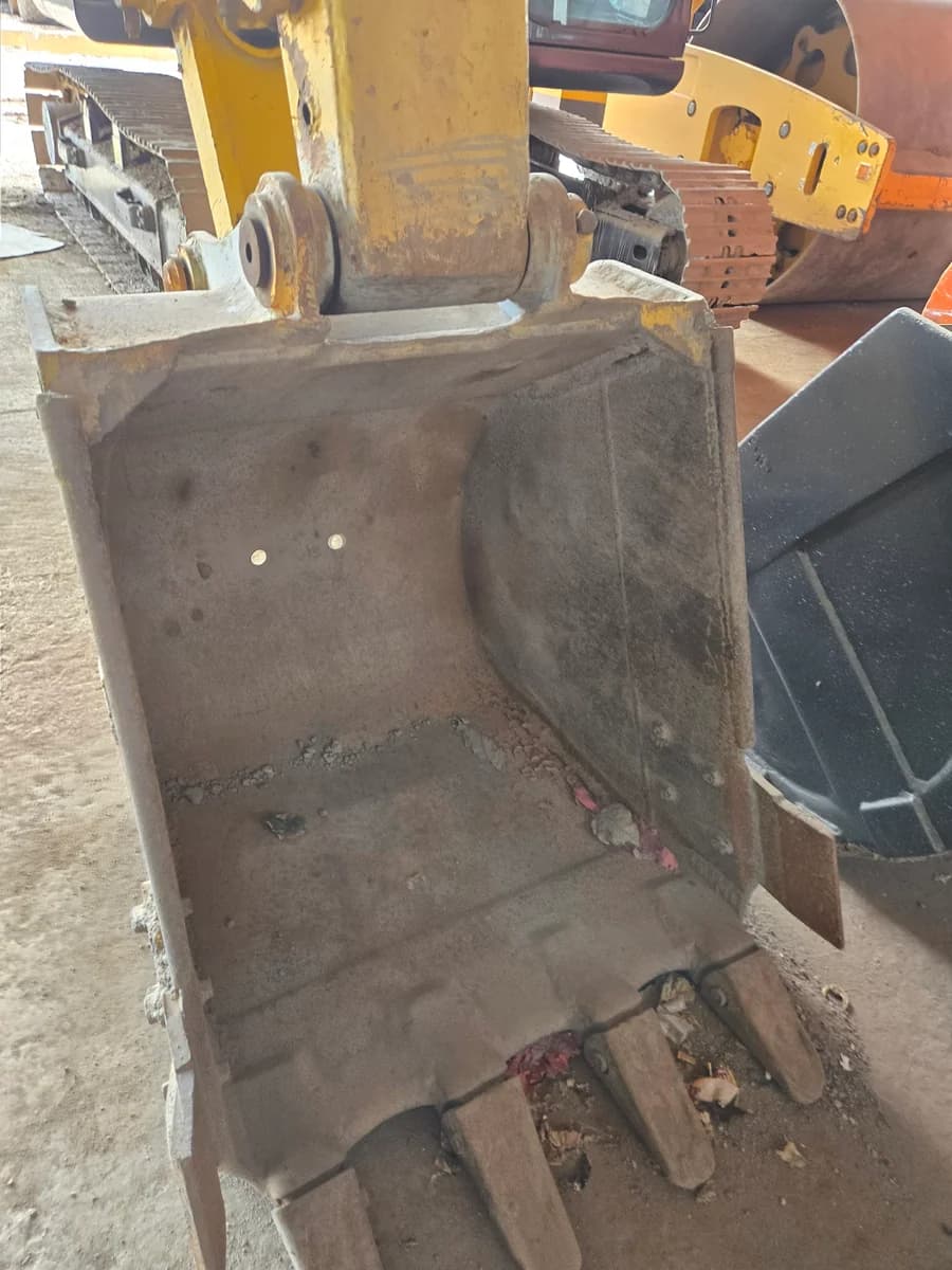 Komatsu | Excavator | PC200-8 | Used | Unregistered Singapore - Image 9