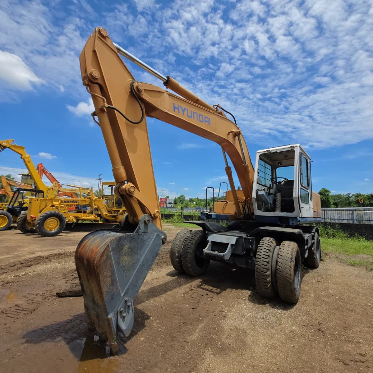 Hyundai Robex | R130W | 1993 | used | B13