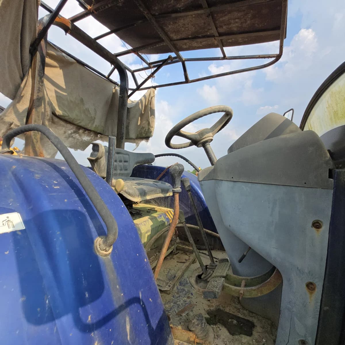 KINTA | Tractor 4WD | SB70 | 2017 | Used | BP15 -- Engine cannot start, Challenges in Fuel System - Image 13