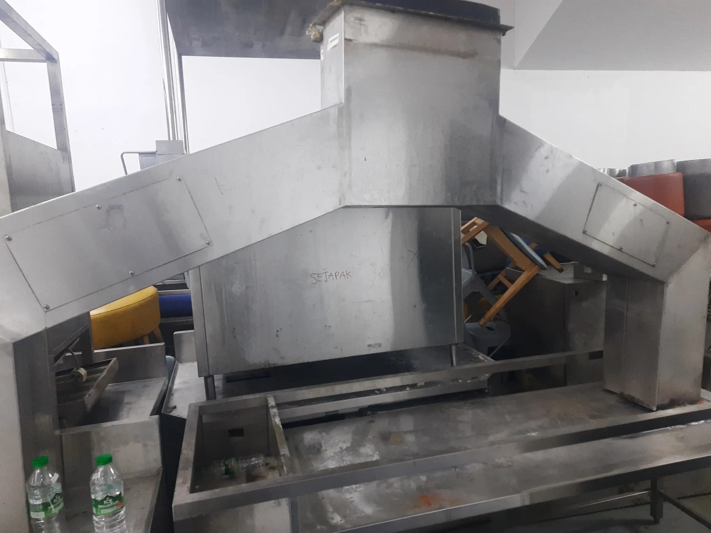 Kitchen Equipment Stainless Steel & Metal | 7-8 years Used | Lock, Stock, and Barrel Sale | Working & Need Repairs - Image 5