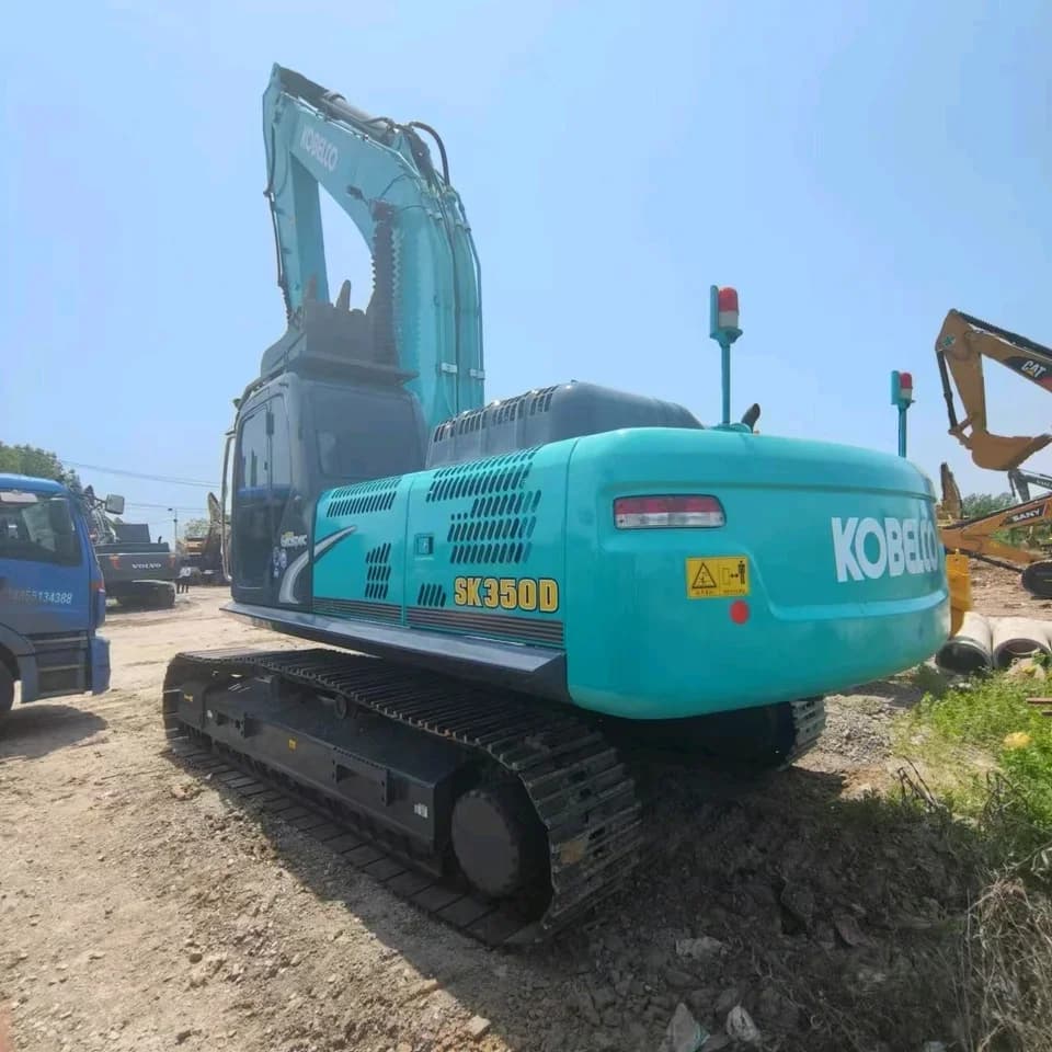 KOBELCO Excavator SK350D || Used Heavy Equipment, Crawler Tracks - Image 3