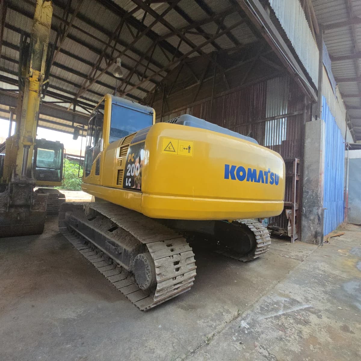 Komatsu | Excavator | PC200-8 LC | Used | Unregistered Singapore - Image 3