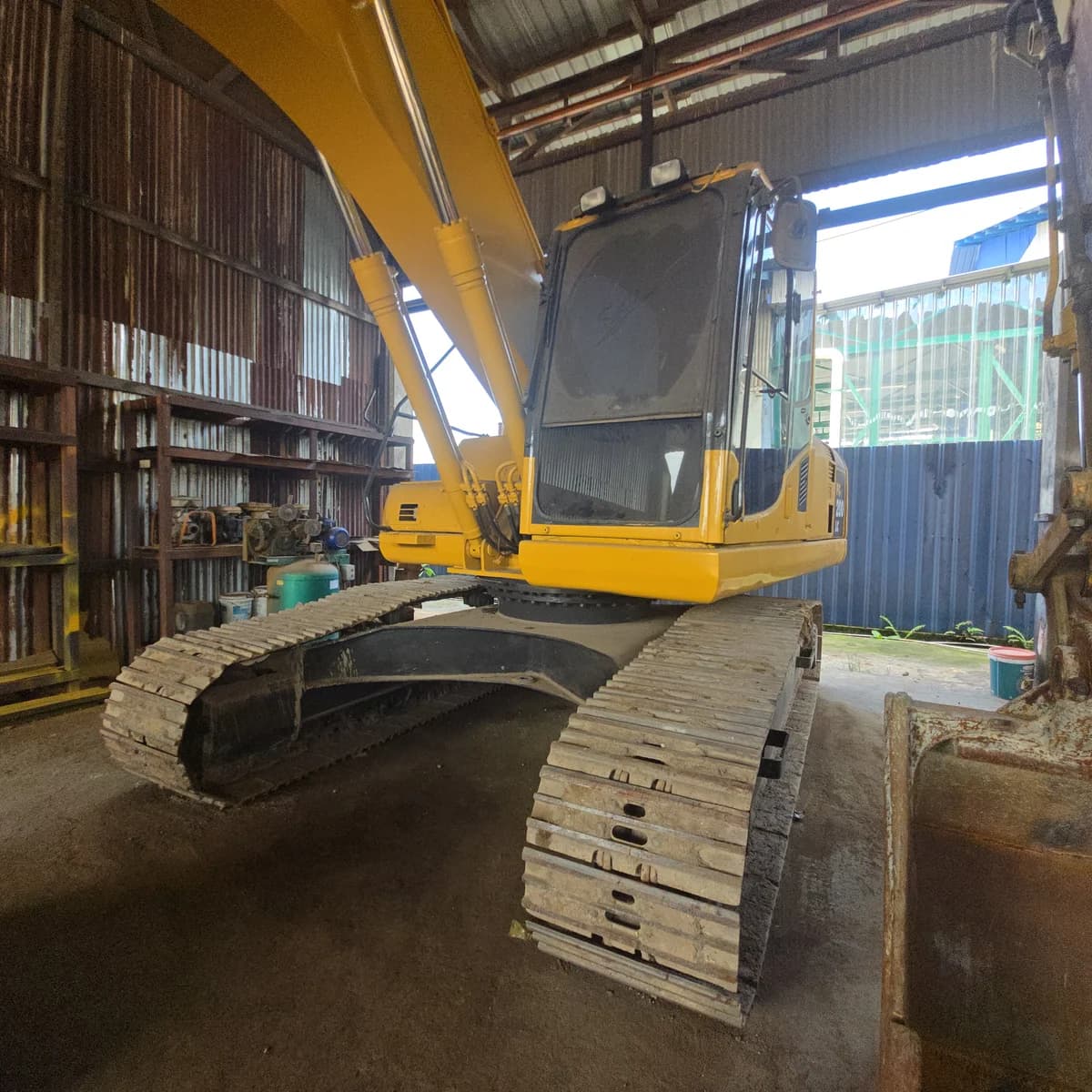 Komatsu | Excavator | PC200-8 | Used | Unregistered Singapore - Image 13