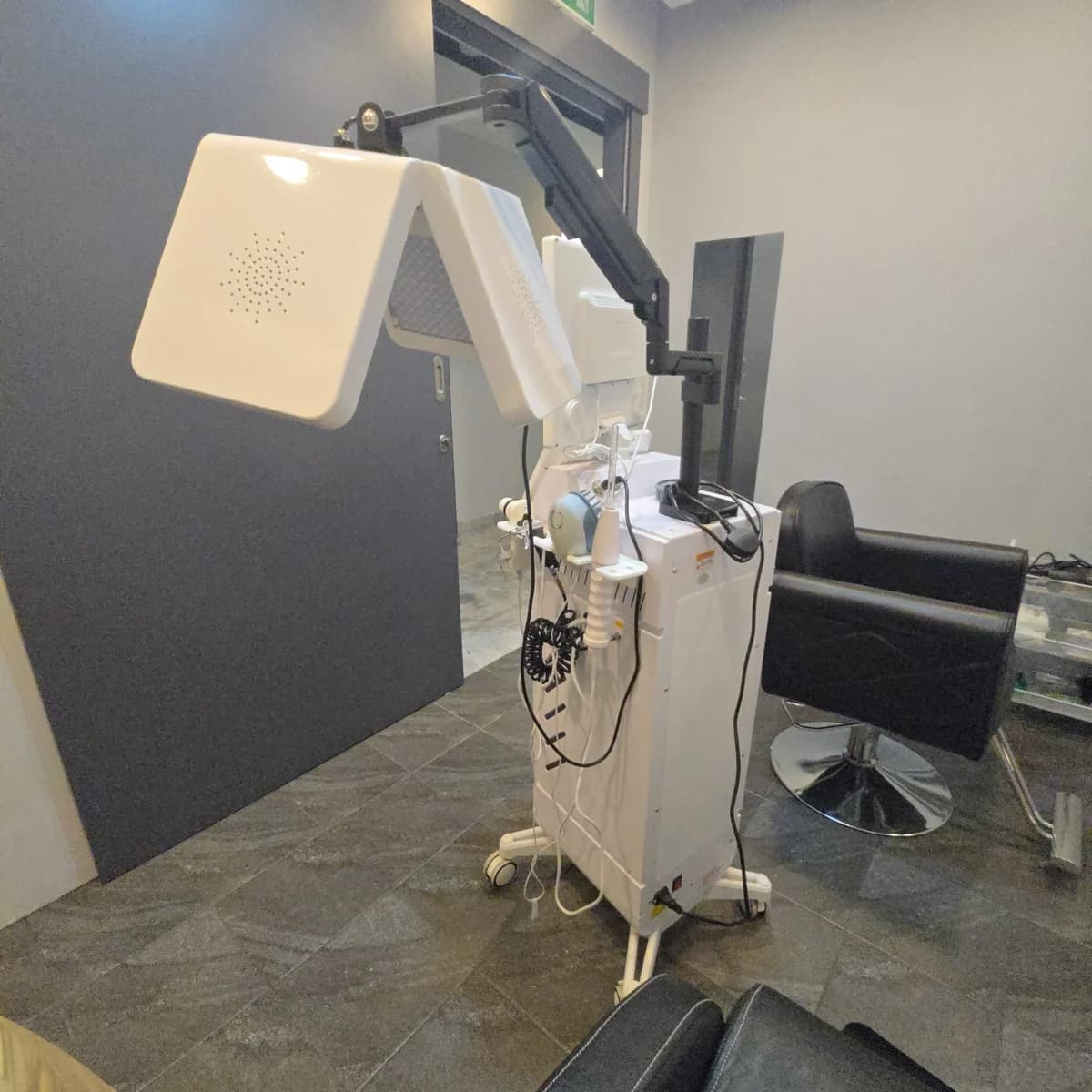 Low-Level Laser Therapy (LLLT) Hair-Regrowth & Treatment | 810 nm diode laser | 2024 | Used - Image 13