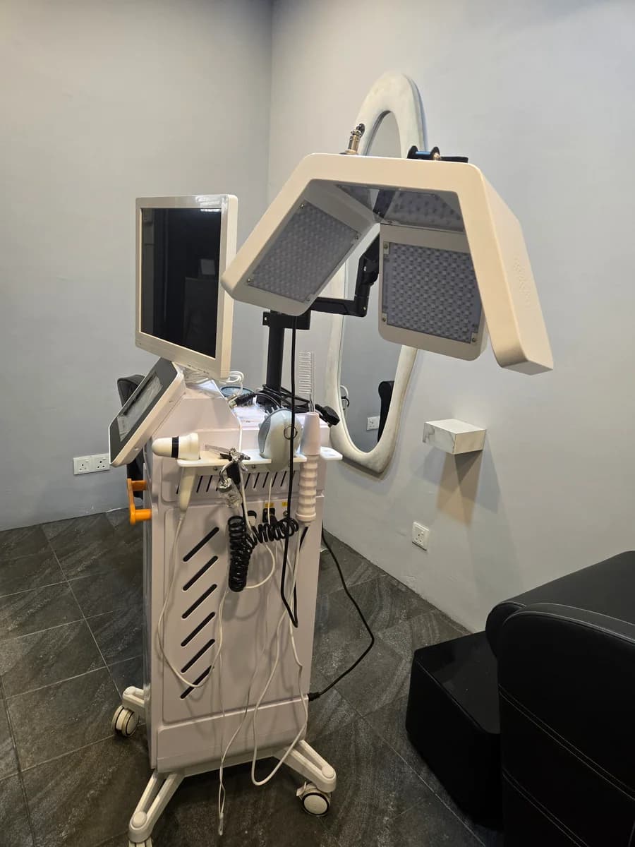 Low-Level Laser Therapy (LLLT) Hair-Regrowth & Treatment | 810 nm diode laser | 2024 | Used - Image 38