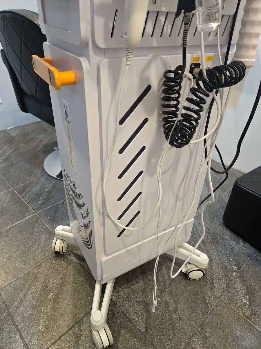 Low-Level Laser Therapy (LLLT) Hair-Regrowth & Treatment | 810 nm diode laser | 2024 | Used - Image 44