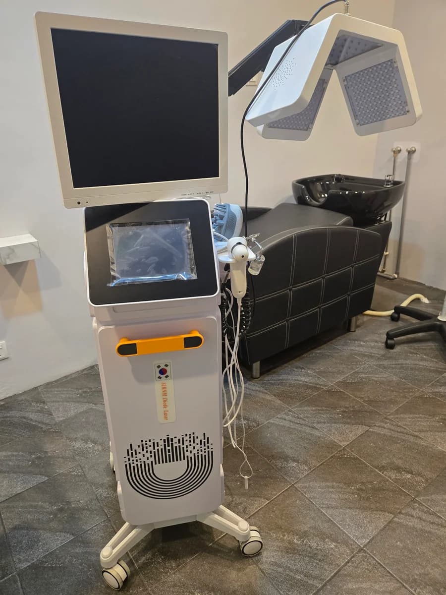Low-Level Laser Therapy (LLLT) Hair-Regrowth & Treatment | 810 nm diode laser | 2024 | Used - Image 47