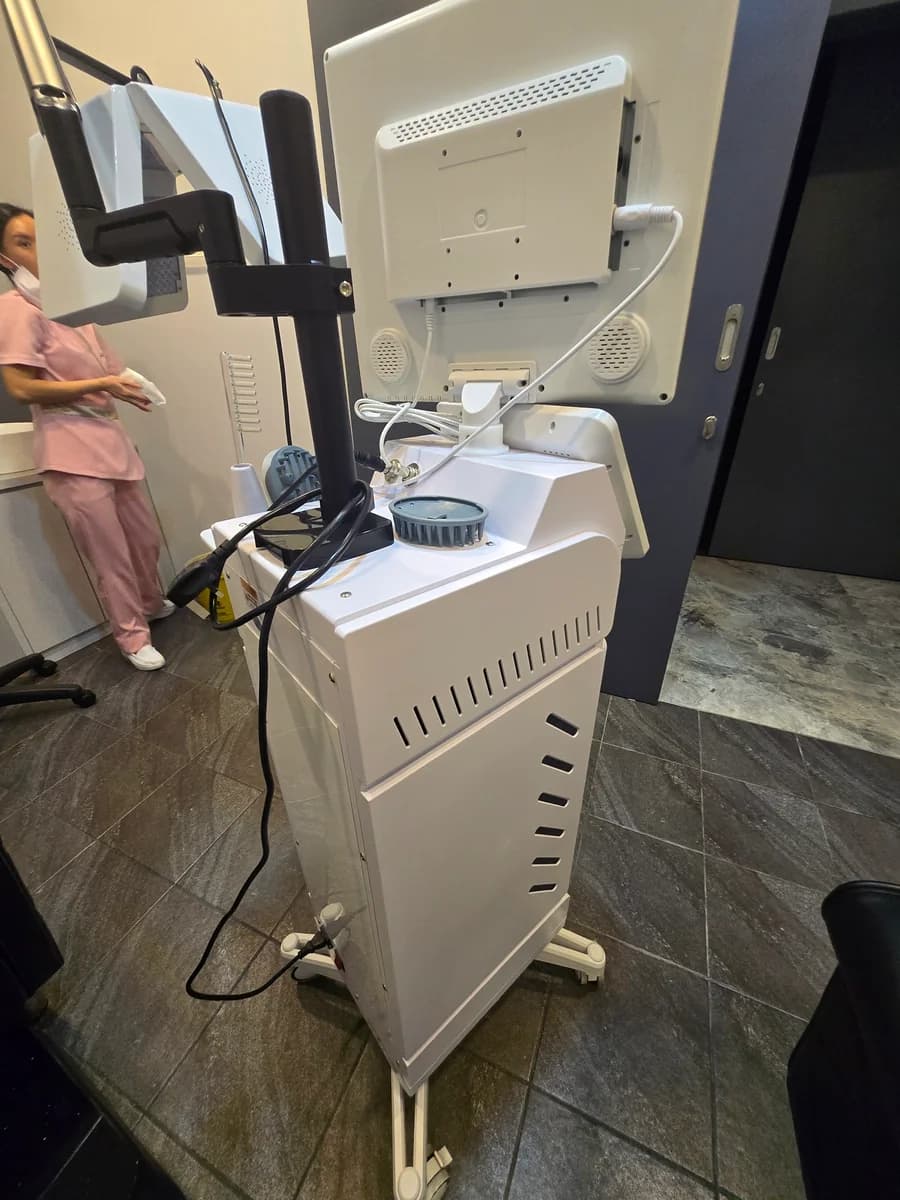 Low-Level Laser Therapy (LLLT) Hair-Regrowth & Treatment | 810 nm diode laser | 2024 | Used - Image 48