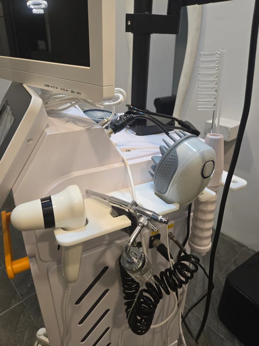 Low-Level Laser Therapy (LLLT) Hair-Regrowth & Treatment | 810 nm diode laser | 2024 | Used - Image 43