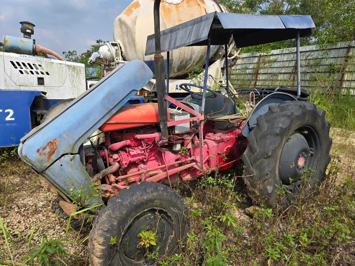 Massey Ferguson | Tractor | 1961 | Used - Image 17