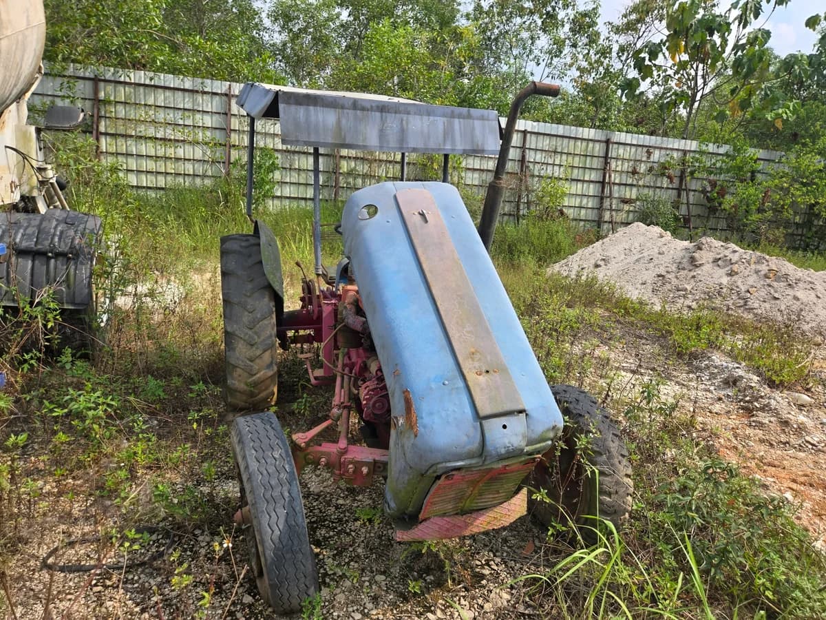 Massey Ferguson | Tractor | 1961 | Used - Image 4