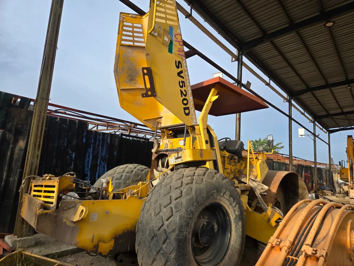 Sakai | Compactor | SV520D | 2017 | used | CP47 -- Engine & GearBox Failure, Sold As-Is, Need Repair, Full Spare Parts Provided - Image 9