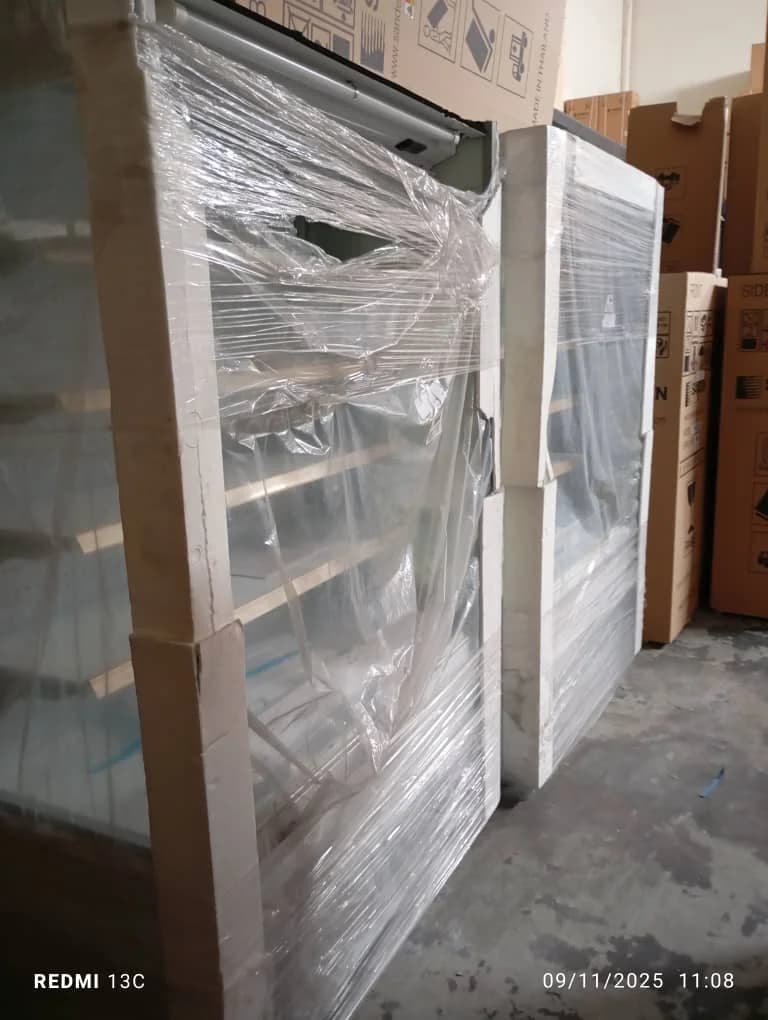 Sanden | 4 Feet Open Chiller | SSD-1210 | 560L | Brand New In Box | 1 Black | 1 White - Image 4
