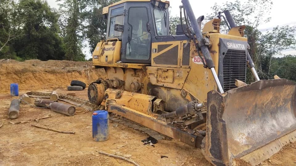 Shantui | Bulldozer | SD16TF | 2021 | Used | BD80 -- Under repair track issue - Image 3
