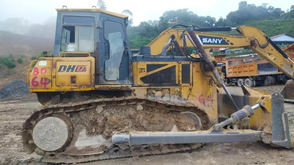 Shantui | Bulldozer | DH17 | 2017 | Used | BD64