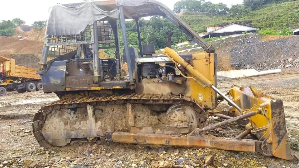 2017 Shantui SD16TF Forest Bulldozer | BD56 - Image 3