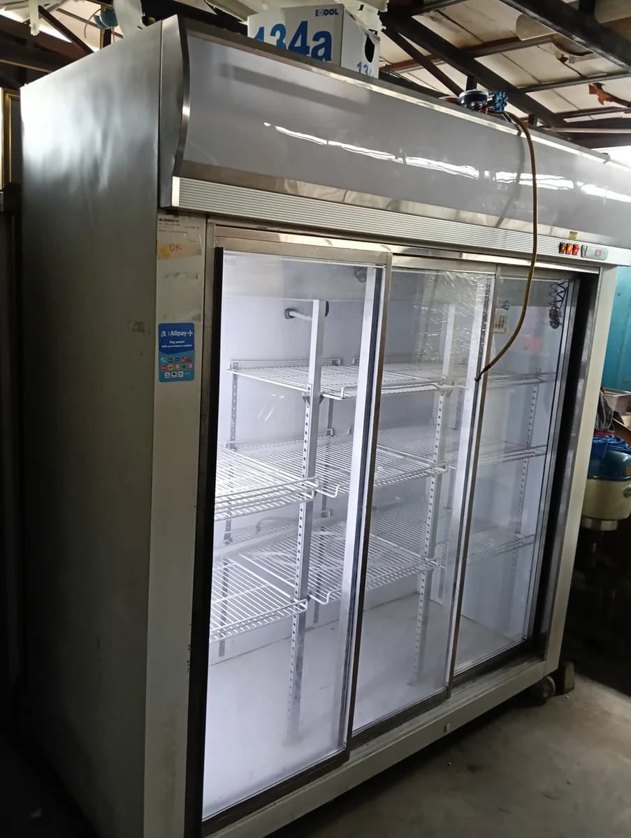 Solid Cool 3-Door Chiller Budget Model | Used Commercial Refrigerator - Image 1