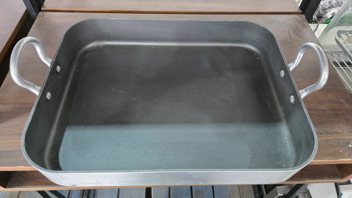 Heavy-Weight Stainless Steel Commercial Roasting Pan | used - Image 4