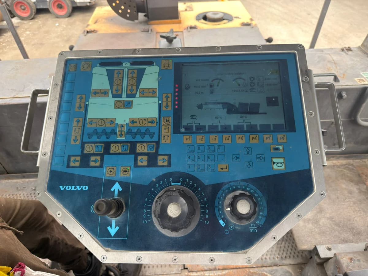 Volvo | Asphalt Paver | ABG5820 | Used - Image 16