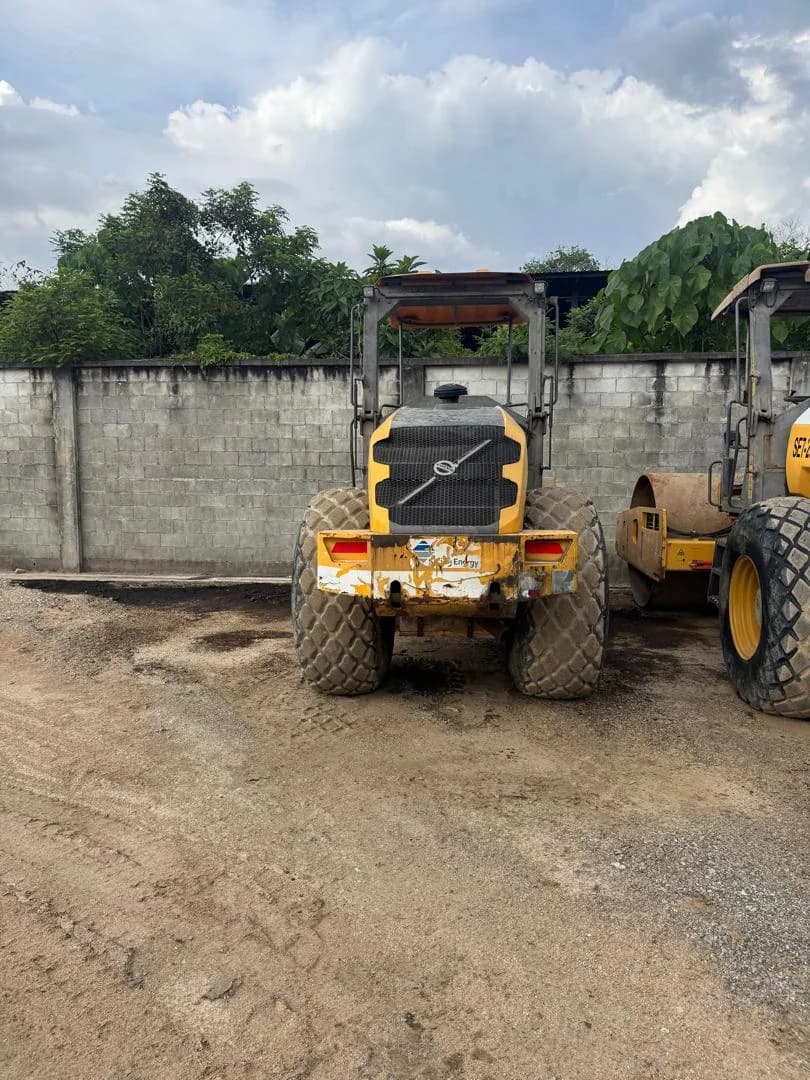 Volvo | Soil Compactor | SD110B | 2016 | Used | SE7-27 - Image 2
