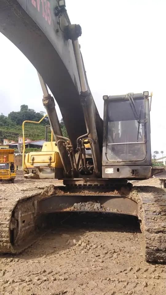 Volvo EC480DL 2016 Excavator – High-Powered | EV135 - Image 1