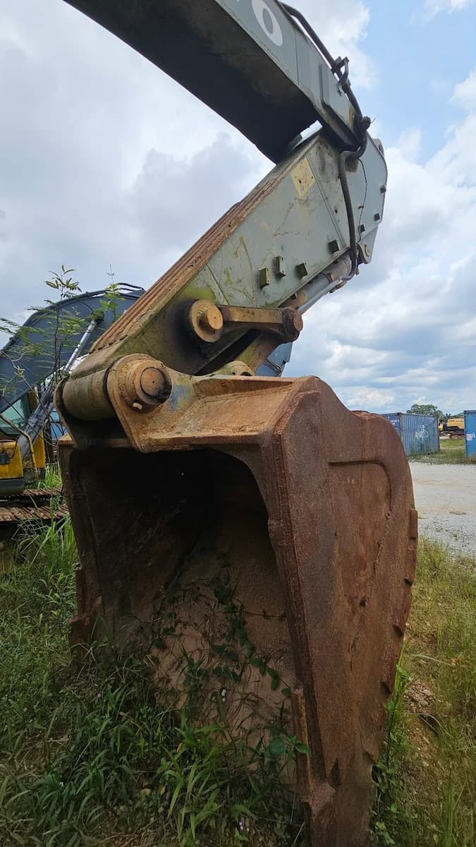 Volvo Excavator EC480DL EV115 | Heavy Duty Construction Equipment - Image 3