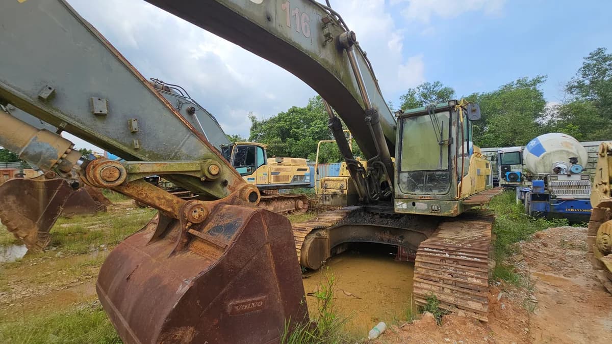 Volvo Excavator EC480DL EV116 | Used Heavy Equipment - Image 2