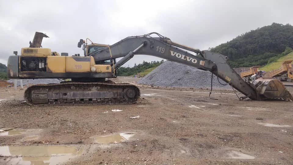 Volvo | Excavator | EC480DL | 2014 | Used | EV119 -- Under repairing shaft bucket cylinder - Image 1