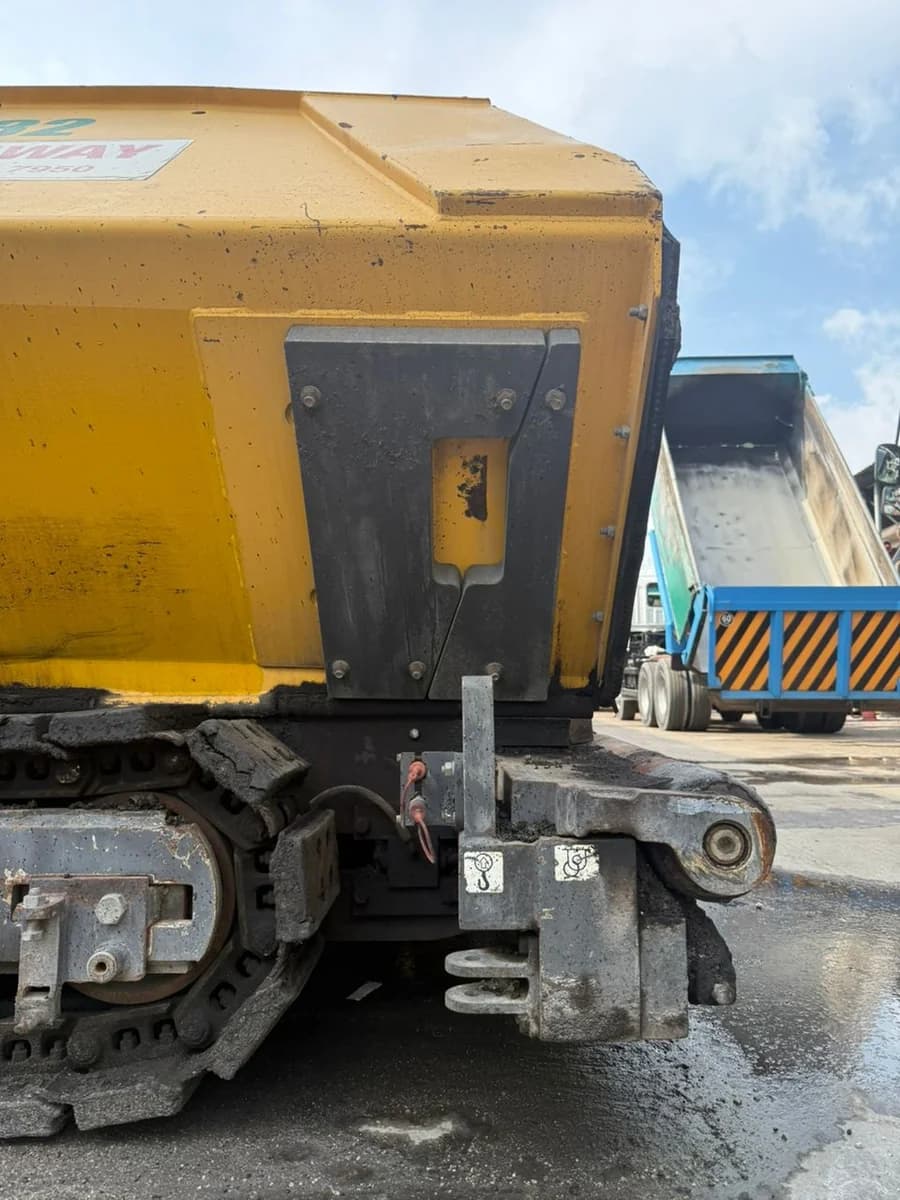 Volvo | Asphalt Paver | 7820B | Used - Image 7