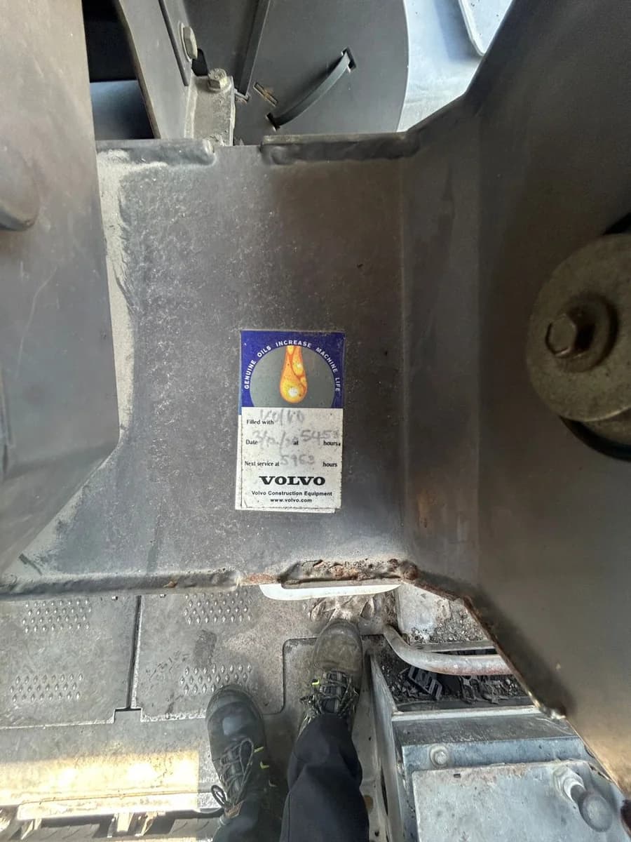 Volvo Asphalt Paver P5770C ABG | Road Paving Equipment - Image 9