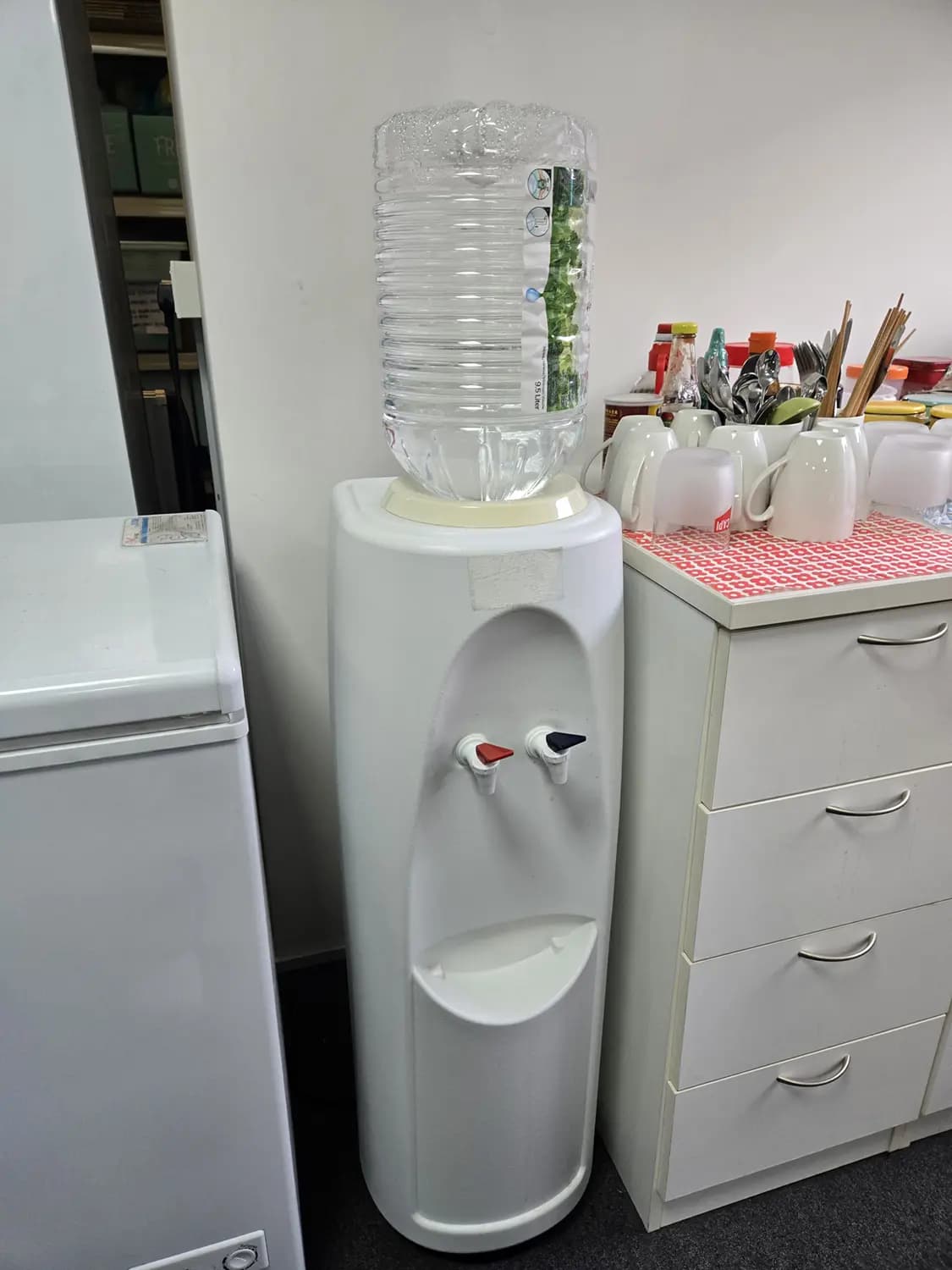 Water Dispenser (Bottle Type) - Image 1