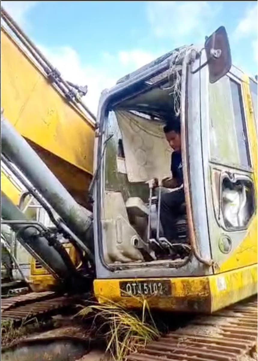 XCMG | Excavator | XE370C 2012/XE335C 2013 | Used | - Image 7