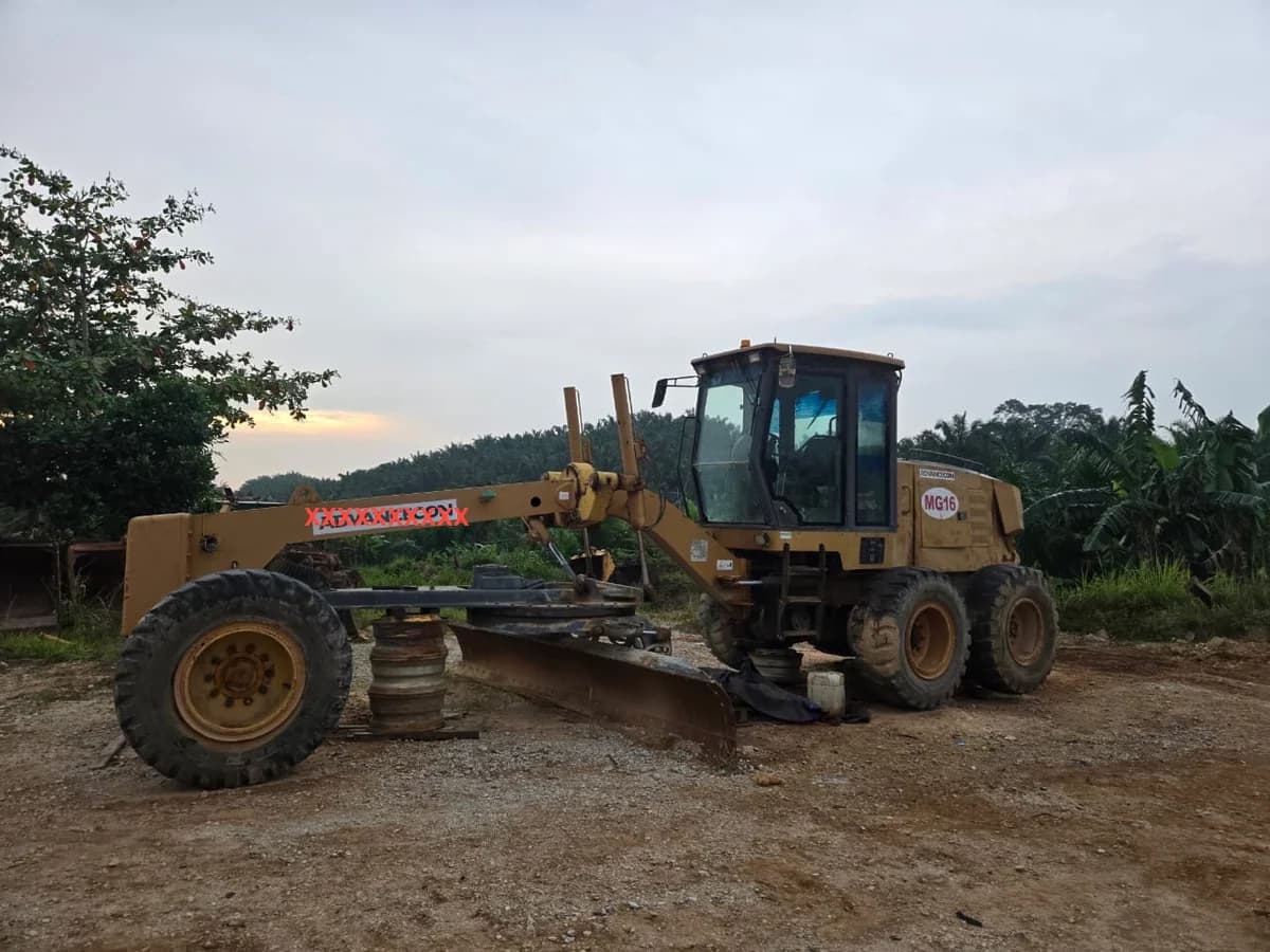 XCMG | Motor Grader | GR215 | 2017 | Used | MG16 - Cover Dented - Image 3