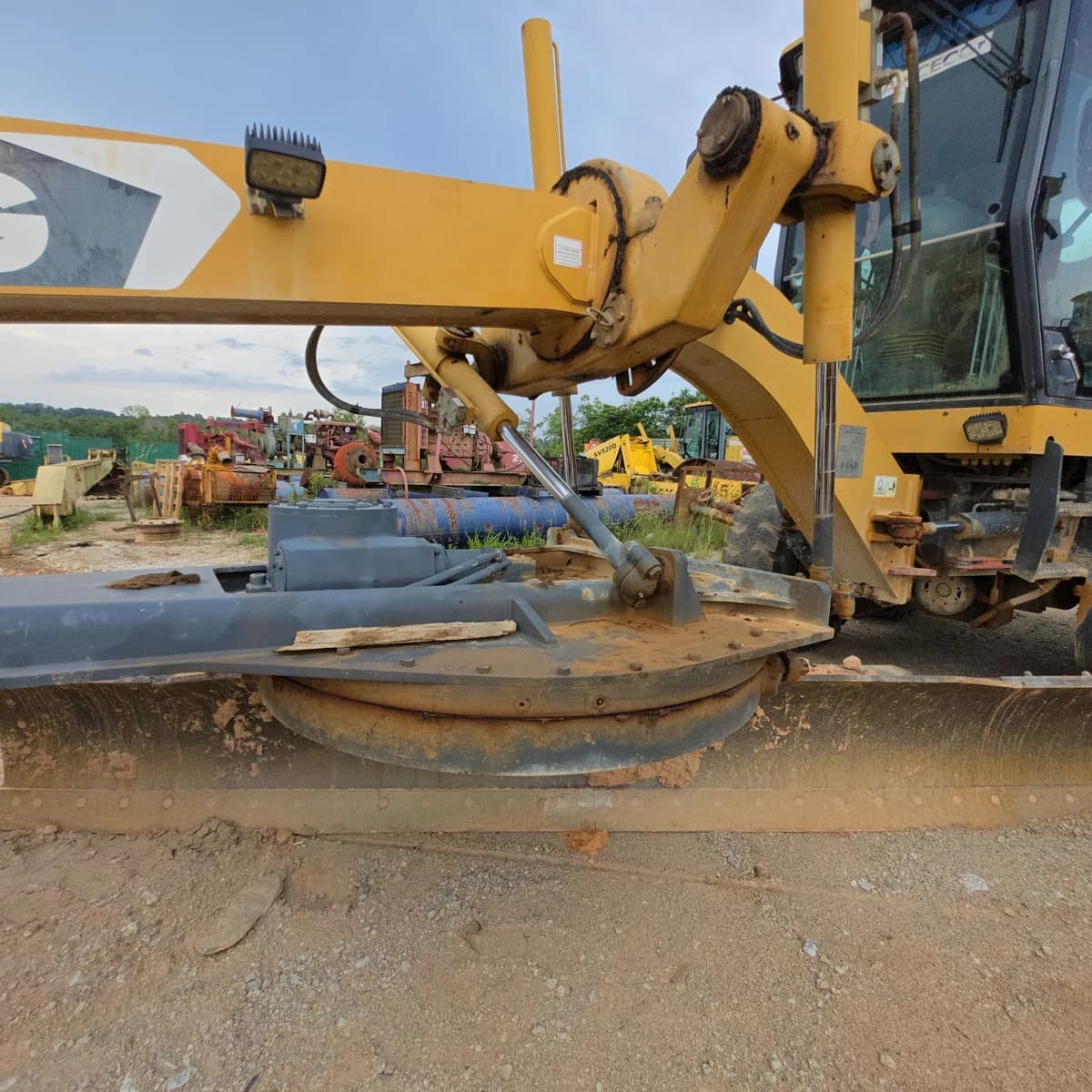 XCMG | Motor Grader | GR215 | 2017 | Used | MG17 - Image 3