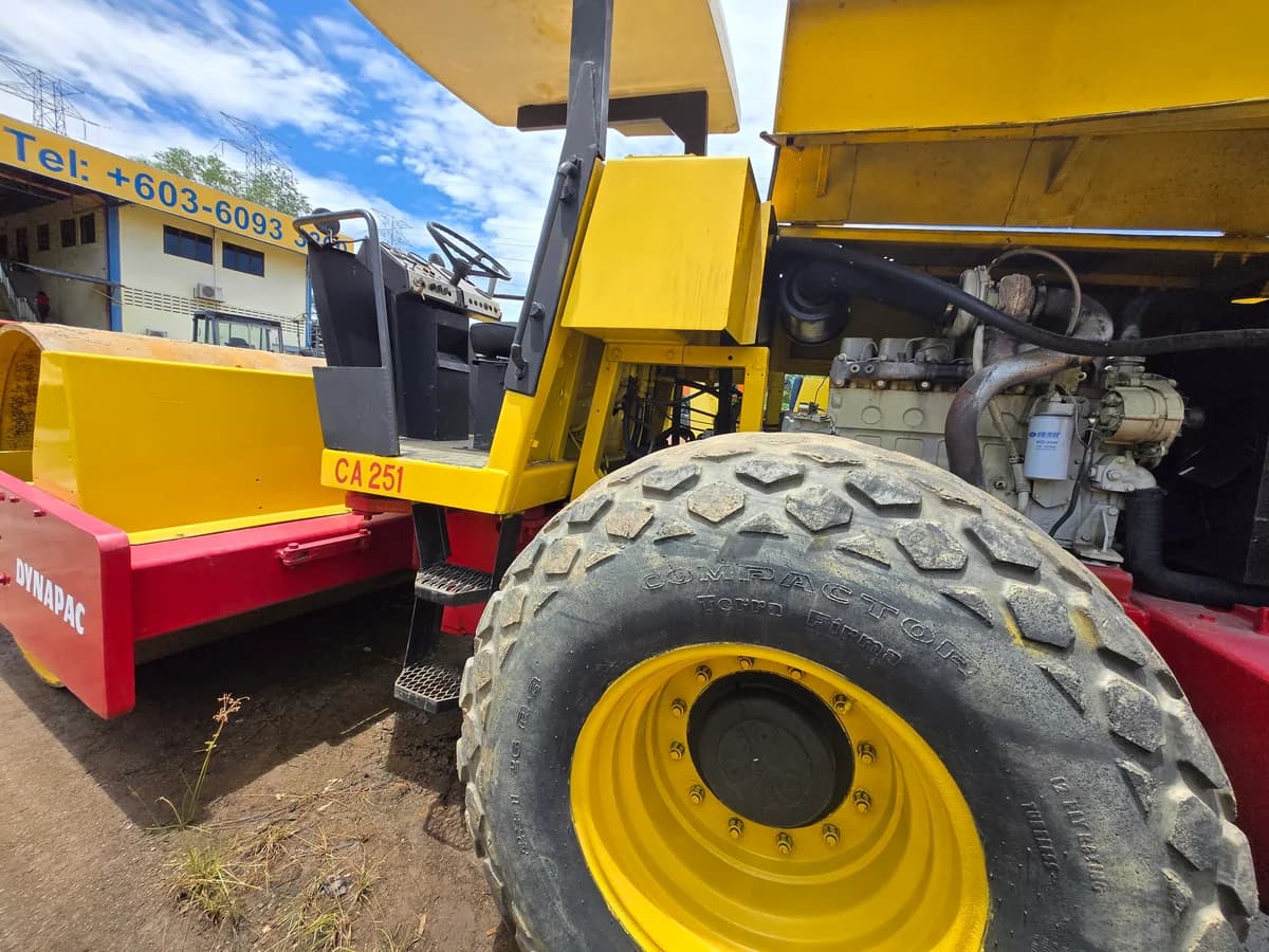 DYNAPAC | Vibratory Compactor | CA251 | 1997 | Used | JET6654 - Image 9